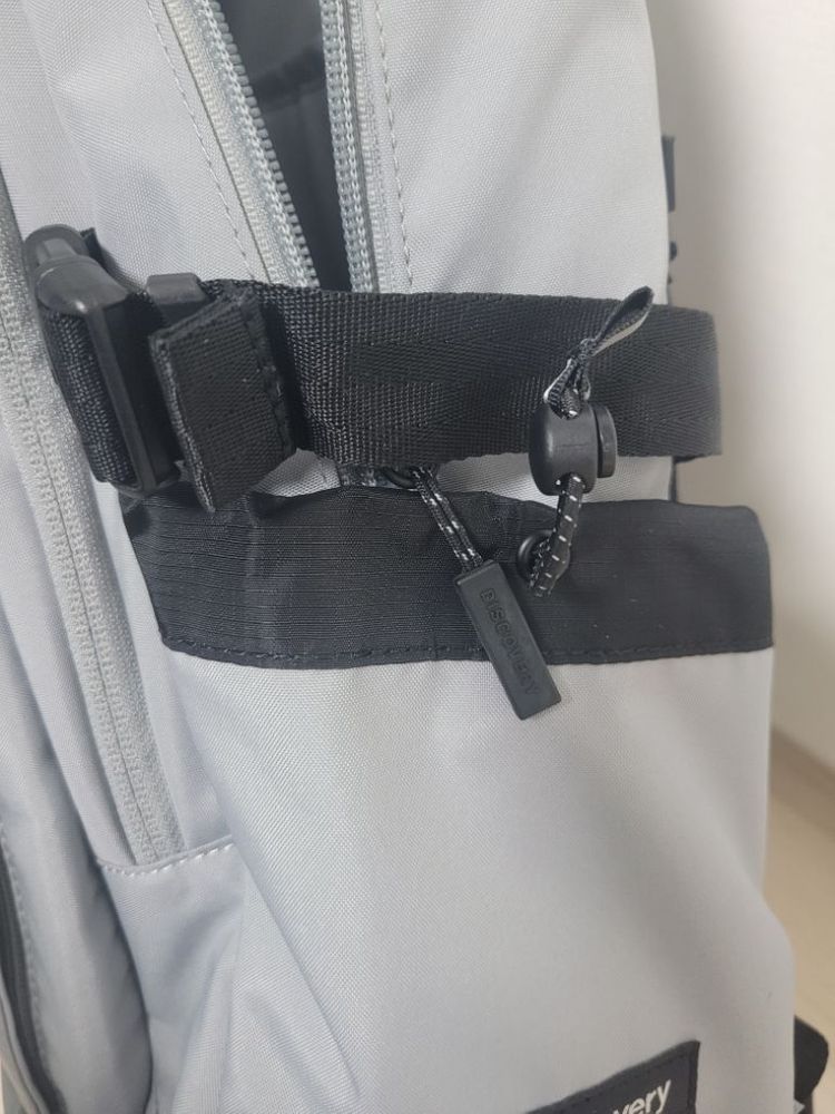 새상품)디스커버리 책가방 다용도 등산백팩 21L--8