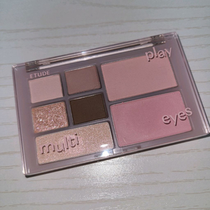 에뛰드 플레이멀티아이즈 완전럭키쿨톤이잖아