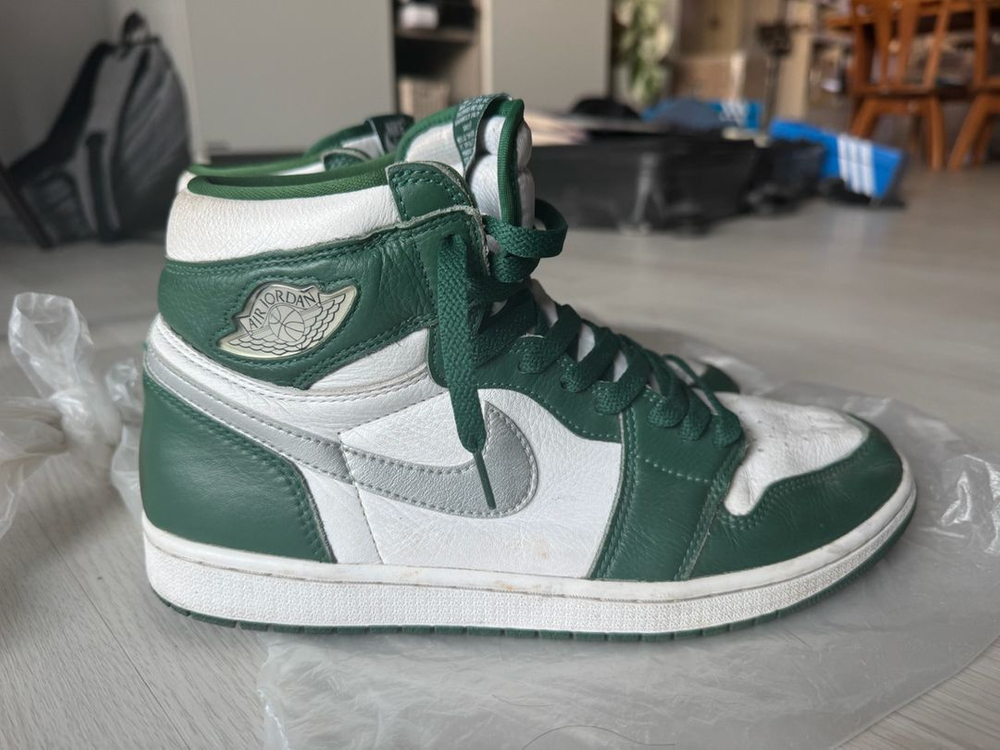 나이키 에어 조던 1 레트로 하이 OG 그린 285 이미지