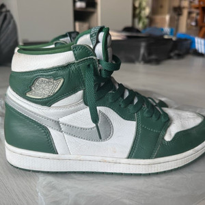 나이키 에어 조던 1 레트로 하이 OG 그린 285 이미지