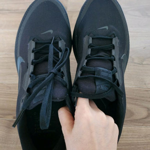 나이키 보메로 18 로드러닝화