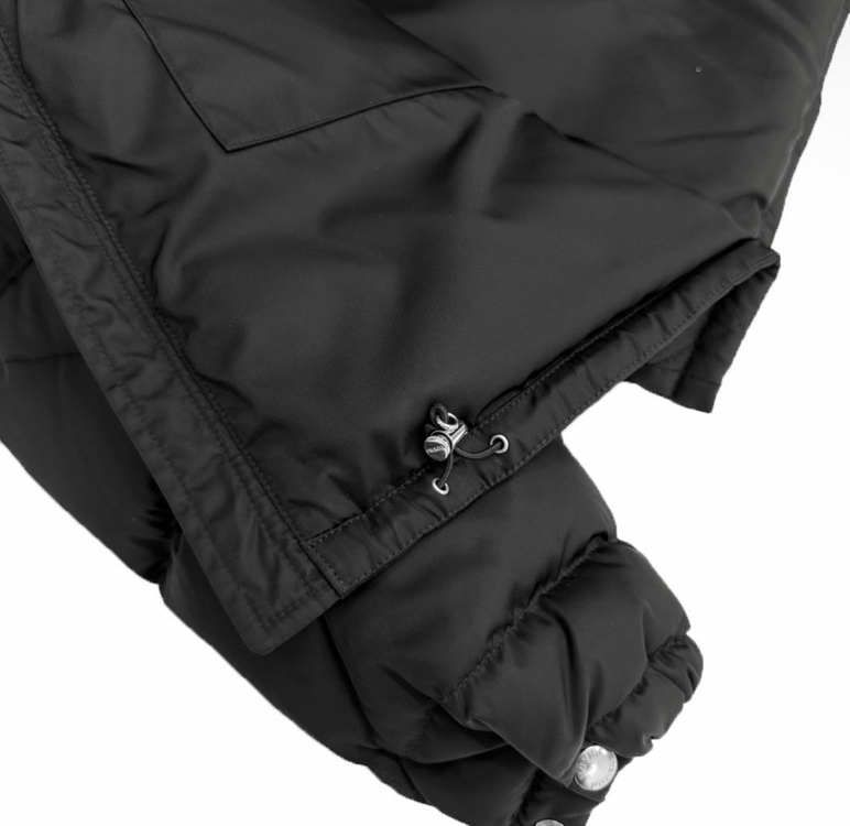 [M] 프라다 남성 리나일론 로고 퀄팅 하이넥 개버딘 숏 패딩 자켓 블랙--6