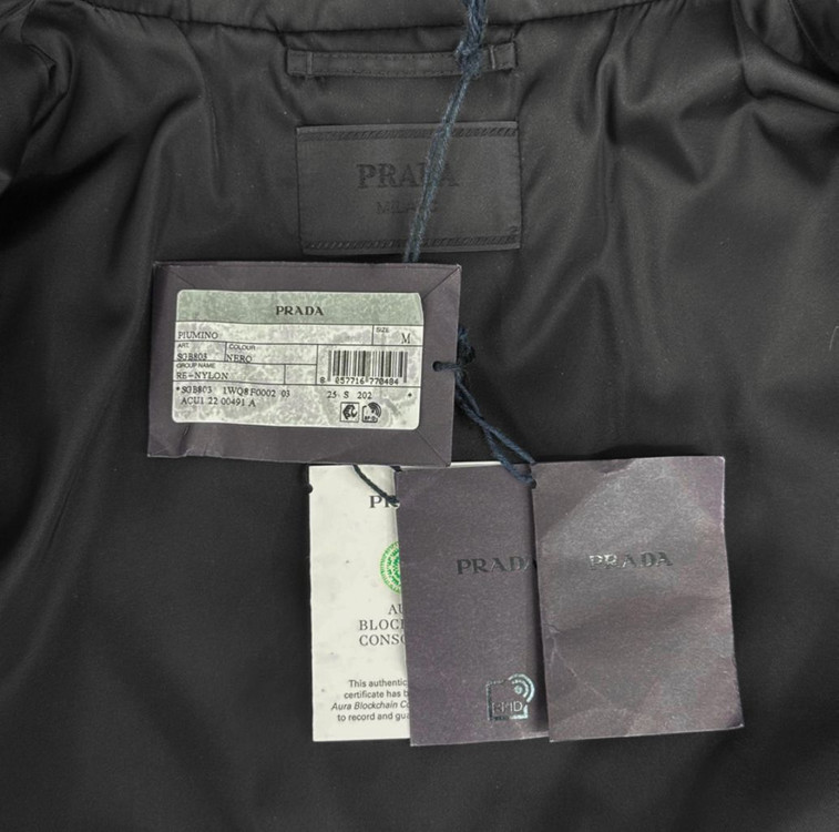 [M] 프라다 남성 리나일론 로고 퀄팅 하이넥 개버딘 숏 패딩 자켓 블랙--8