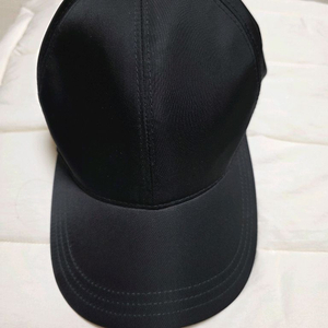 프라다 나일론 볼캡 M사이즈 정품