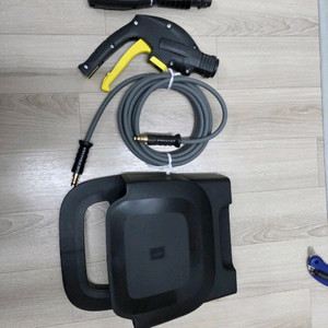 카처 미니 건.호스.연결통 팝니다.