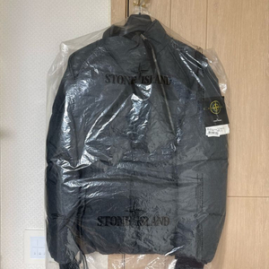 스톤아일랜드 리노 레지나토 다운 패딩