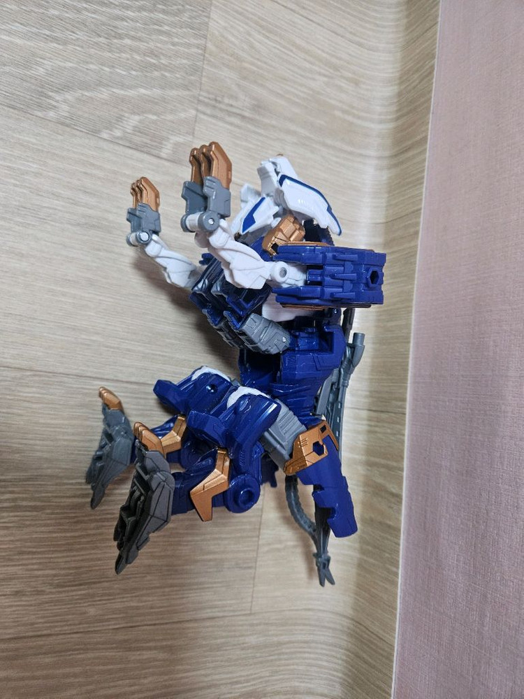 트랜스포머 레거시 썬더트론 팝니다--3