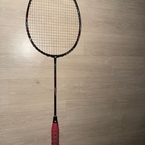 던롭 그라비통 NX8.5 배드민턴 라켓