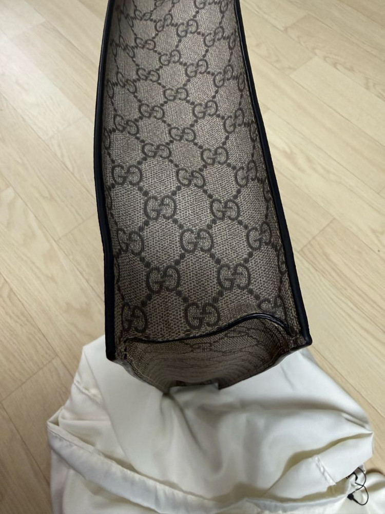 구찌 GG 캔버스 토트백 이미지