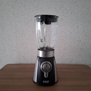 러셀홉스 RH-H600B 블랜더 판매합니다~~