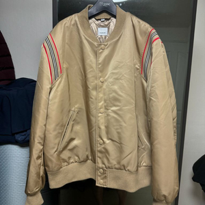 버버리/아이코닉 스트라이프 봄버/XL(105-110)