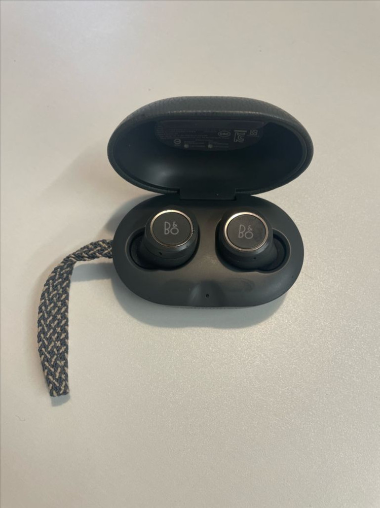 뱅앤올룹슨 Beoplay E8 무선 이어폰--1