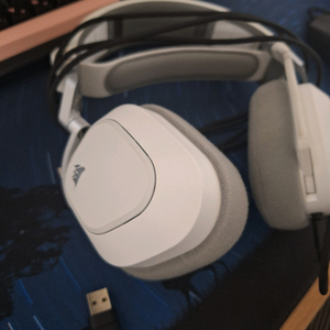 커세어 HS80 MAX RGB 게임용 게이밍 무선 헤드셋