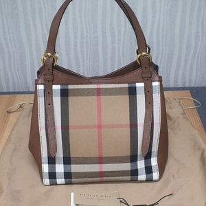 버버리 하우스체크 숄더백 토트백 새상품급 정품(감정O)구찌프라다루이비통디올고야드샤넬셀린느보테가생로랑발렌시아가가방