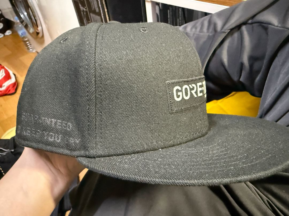 아웃도어 고어텍스 리플렉티브 뉴에라--4