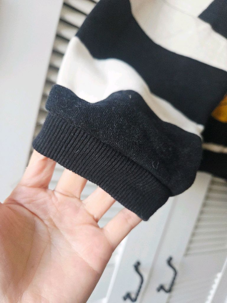 오버핏 미키마우스 스트라이프 맨투맨(프리사이즈)--2