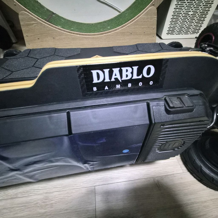 이볼브 디아블로 뱀부 전동스케이트보드--4