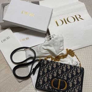 디올 정품 30 몽테인 투인원 파우치 체인&벨트백