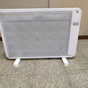 블랙앤데커 컨벡션 히터 온풍기 전기스토브 BXSH1602-A 팝니다