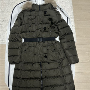 [가격내림] 몽클레어 클로에 카키 0사이즈 백화점 정품! 이미지