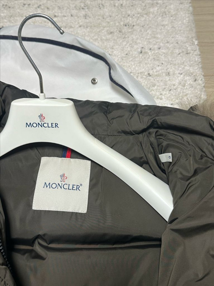 [가격내림] 몽클레어 클로에 카키 0사이즈 백화점 정품! 이미지