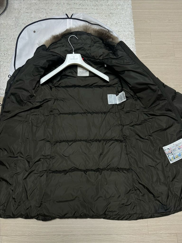 [가격내림] 몽클레어 클로에 카키 0사이즈 백화점 정품! 이미지