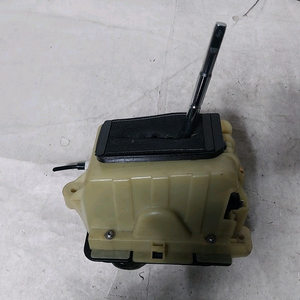 벤츠 W211 E클래스 W204 C클래스 기어 체인지레버 / A2042677524Q02 이미지