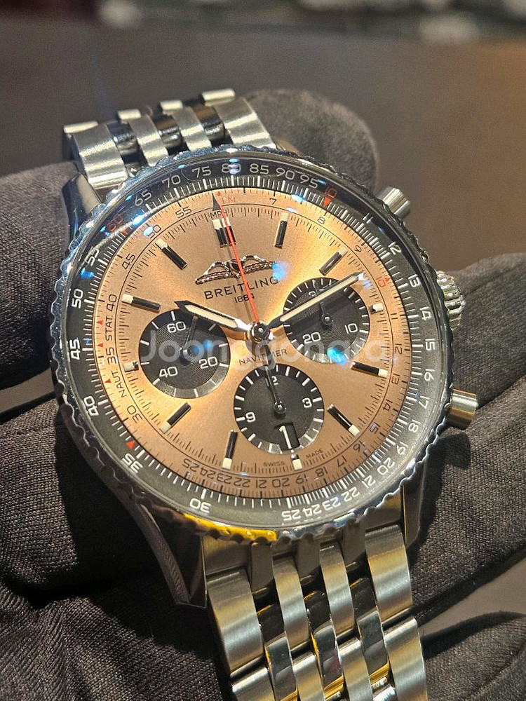 [판매/교환]브라이틀링 신형 네비타이머 43mm 신형디버클+엘리가죽포함--2