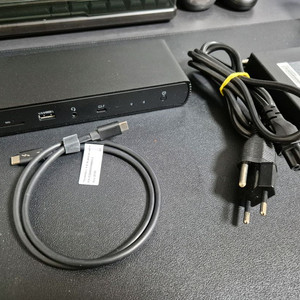 아마존 베이직 썬더볼트4 독