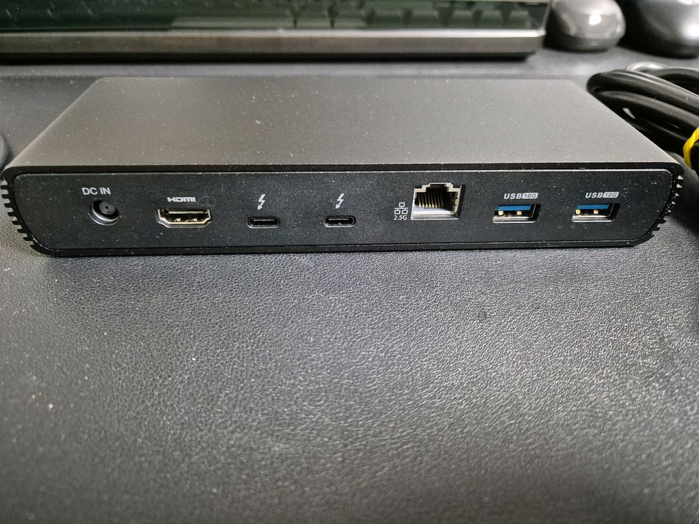 아마존 베이직 썬더볼트4 독--2