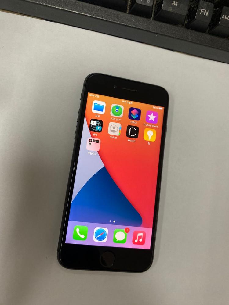 .아이폰8 스그 액정SS급 64GB 배터리성능90% 소프트버전14.3 업무폰 자녀폰 빈티지폰 추천 061233 이미지
