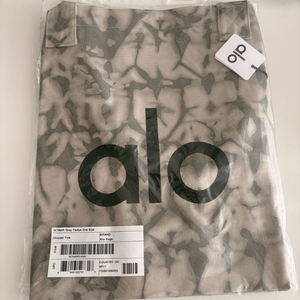 알로 요가 쇼퍼 토트백 새상품 판매합니다.