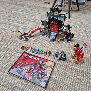 레고71767 닌자고도장사원