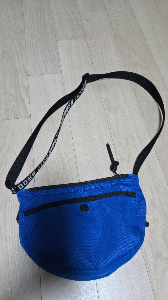 아이스비스킷 크로스백--1