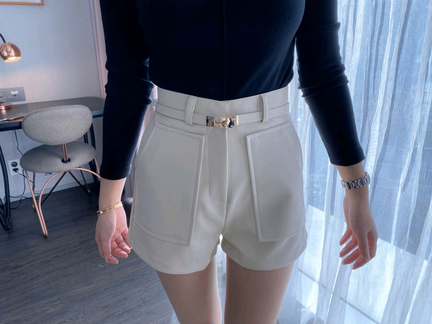 [새상품] 수입의류 에르 벨트 가죽 숏팬츠 PT--2