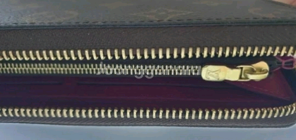 루이비통 장지갑--2