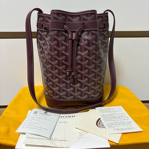 고야드 쁘띠플로 버킷백 버건디 와인컬러 팝니다.