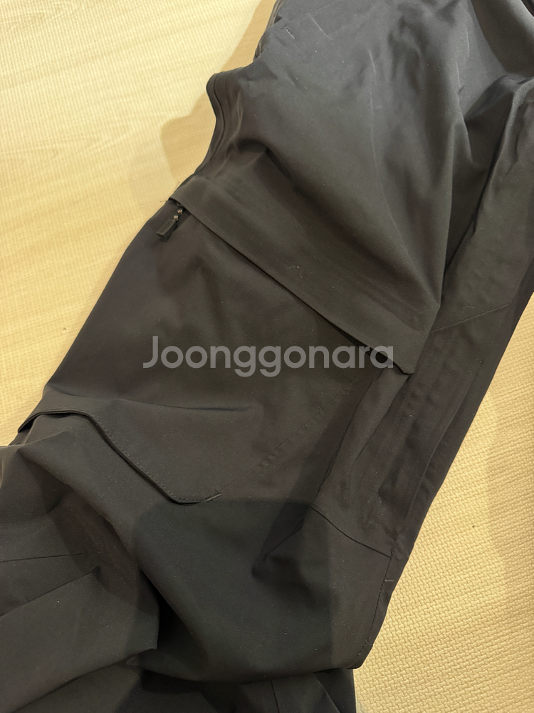 버튼 ak 써밋 고어텍스 2L short S사이즈--2