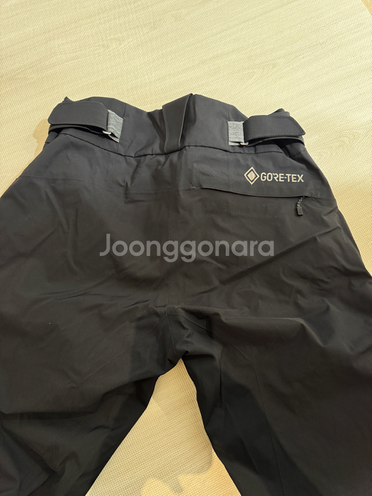 버튼 ak 써밋 고어텍스 2L short S사이즈--4
