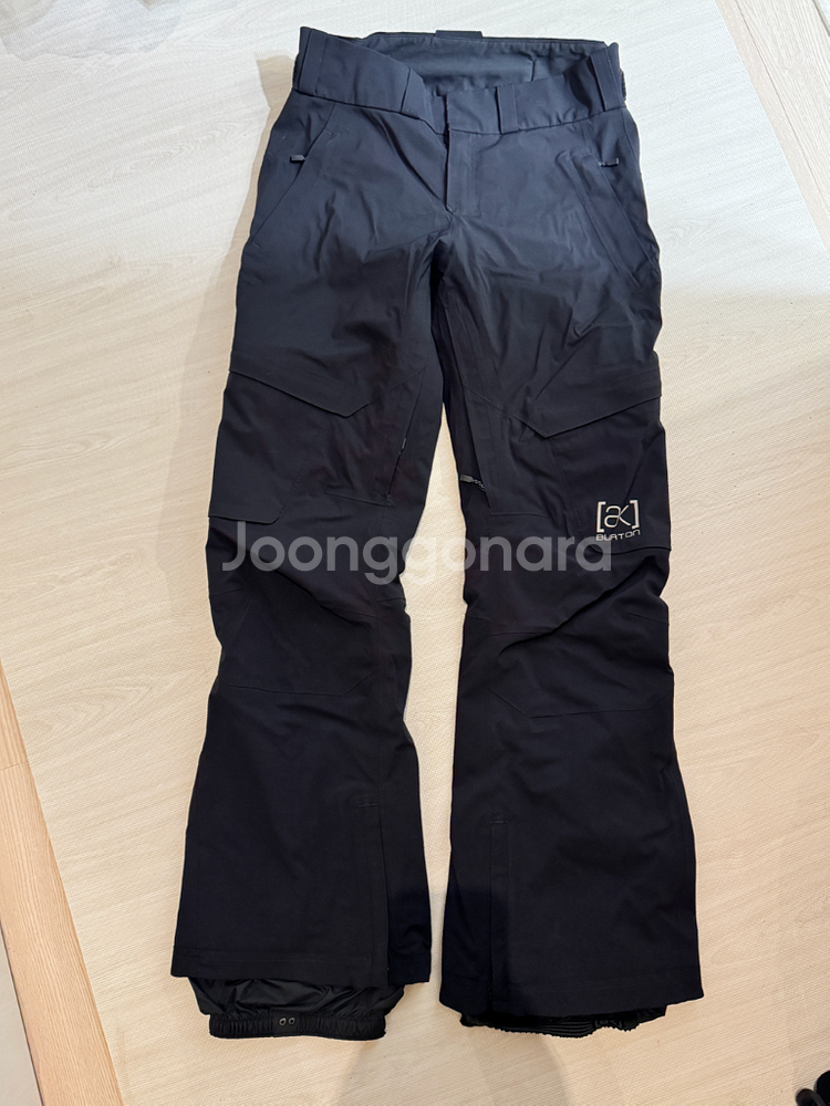 버튼 ak 써밋 고어텍스 2L short S사이즈--8