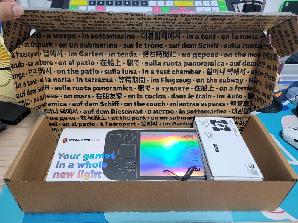 스팀덱 OLED 2테라 풀박스 게임포함 악세포함--4