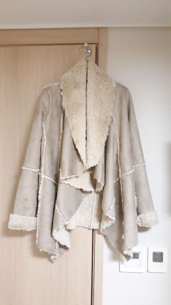 (새상품) 무스탕 베이지 에코밍크 오픈 자켓 반코트 (M) 이미지