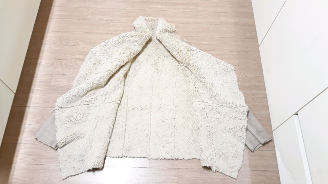 (새상품) 무스탕 베이지 에코밍크 오픈 자켓 반코트 (M) 이미지