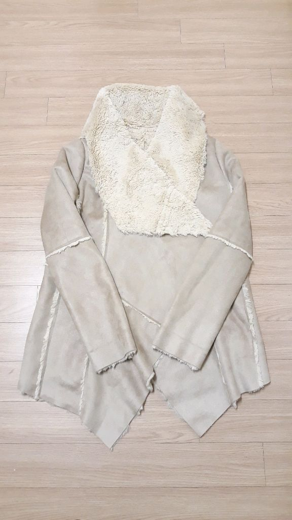 (새상품) 무스탕 베이지 에코밍크 오픈 자켓 반코트 (M) 이미지