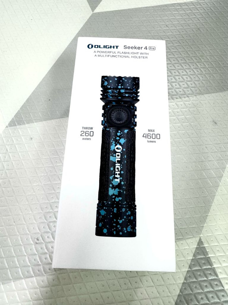 오라이트 Seeker 4 Pro 랜턴 개봉품 판매합니다.--0