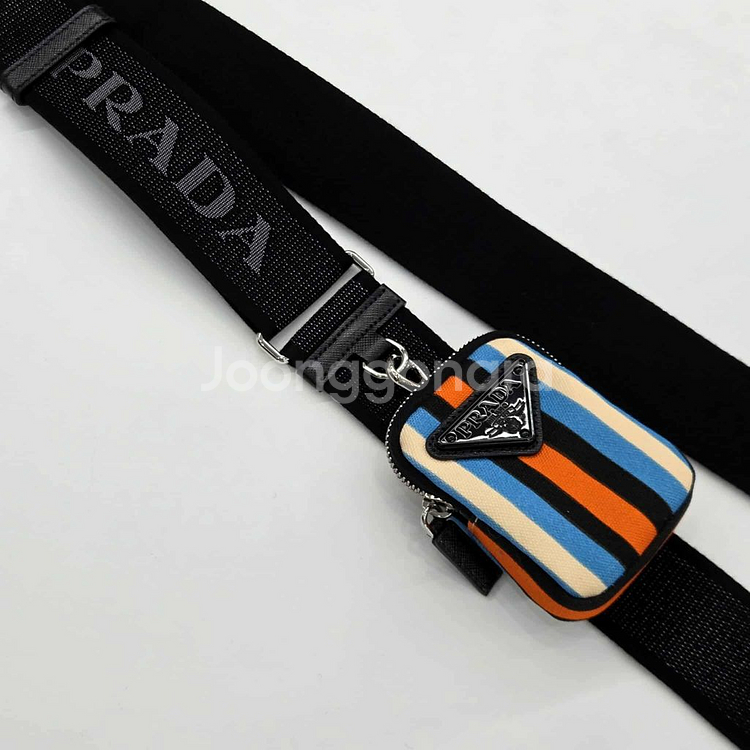 [미사용/새상품]프라다 블랙 삼각로고 메신저백 크로스백--6