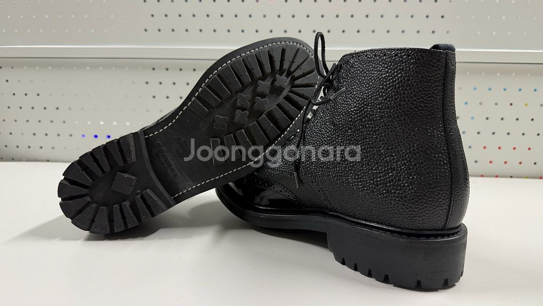 그랜슨 부츠(Black Fred Leather Brogue Boots)--3