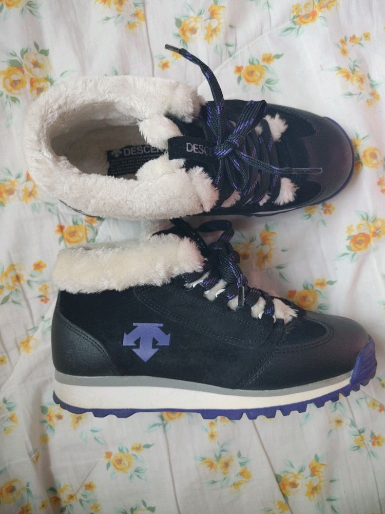 데상트.정품.여성운동화.사이즈225 상태거의새거 이미지