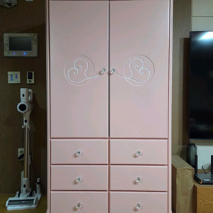 핑크 여아 원목 옷장 이미지