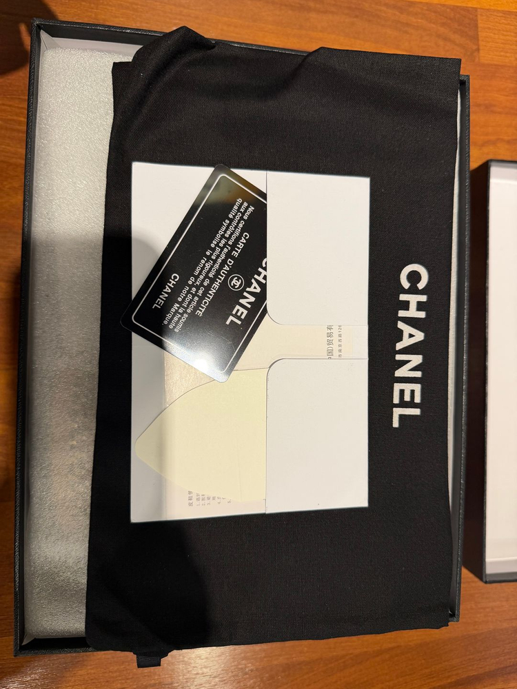 [샤;넬] 새상품 / 여성 샌들 / 225 사이즈 (풀박스)--1